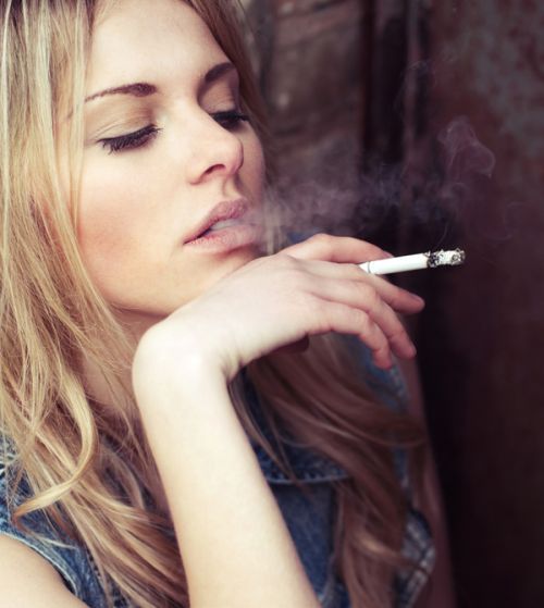ภยันตรายของการสูบบุหรี่ต่อสตรี